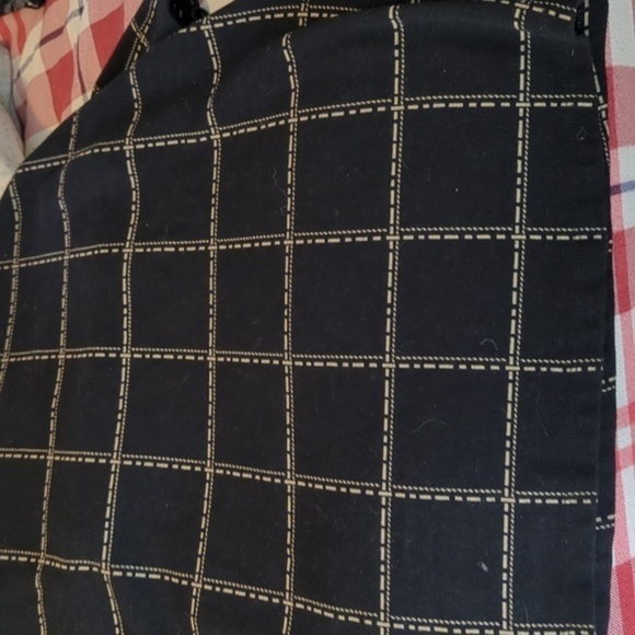 41 Hawthorne Black V-Neck A-Line Knit Dress Front Pockets - Picture 4 of 5